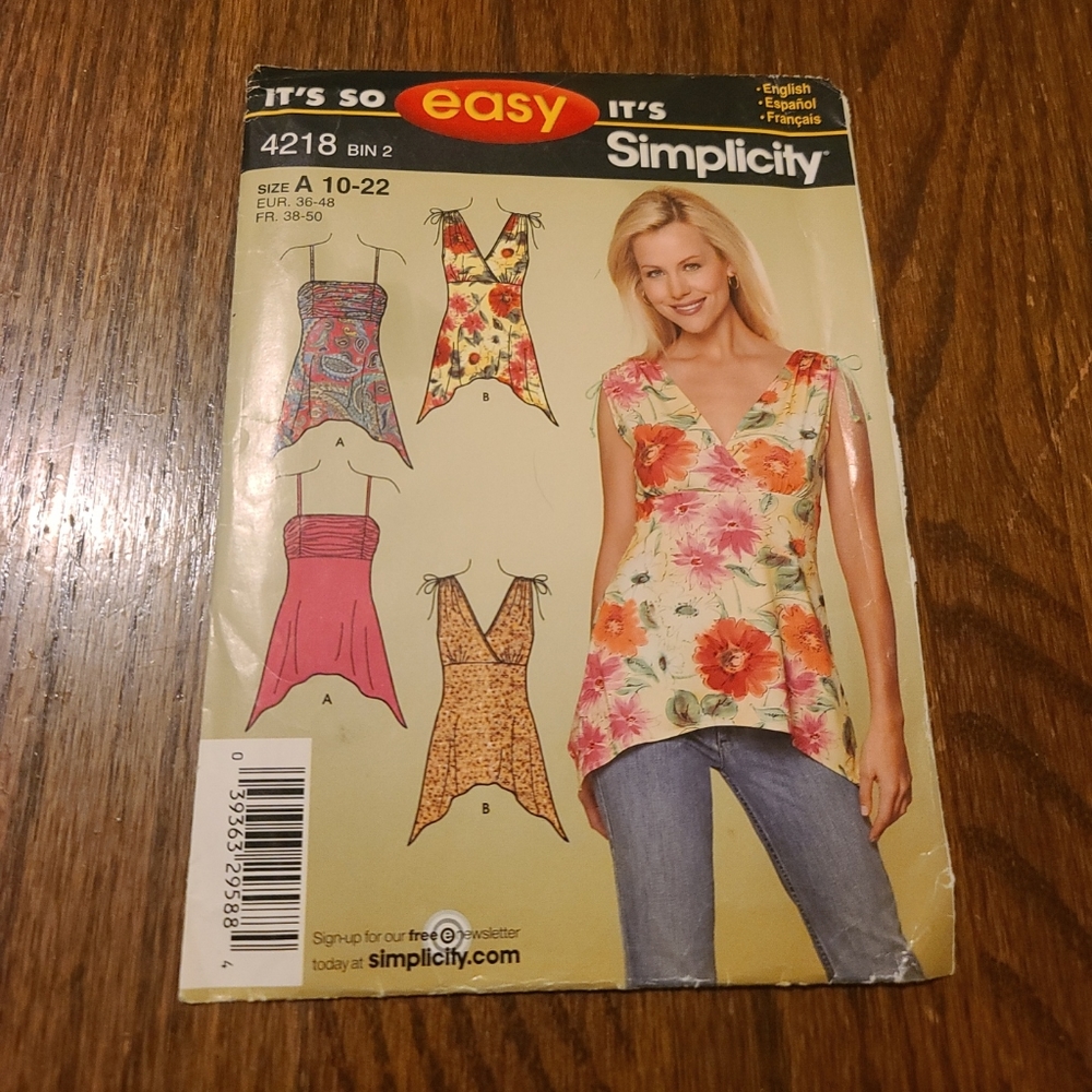 Simplicity cut Summer Top Pattern Size 10-22 Pattern No 4218